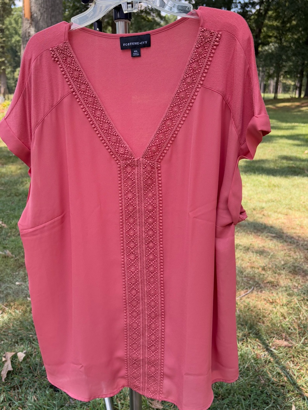 Fortune + Ivy Coral Crochet-Trim V-Neck Women’s Top Size XXL